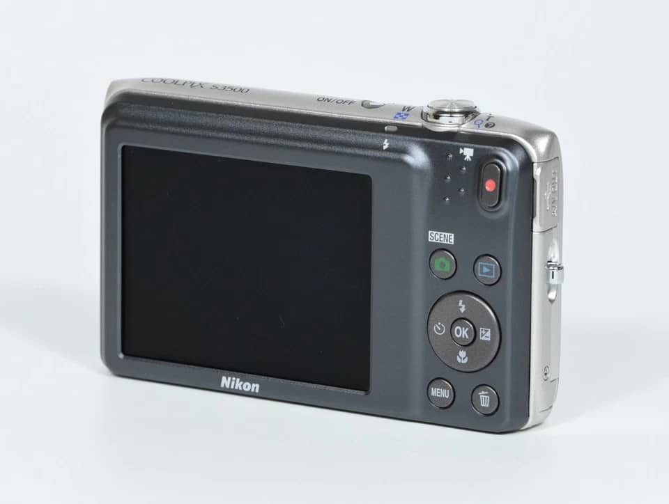 Nikon COOLPIX S3500 Digital Cameras Purple Body Only New