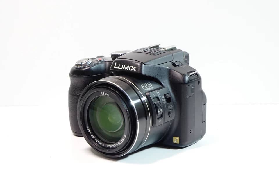Panasonic LUMIX FZ200 Digital Cameras Black Body Only New