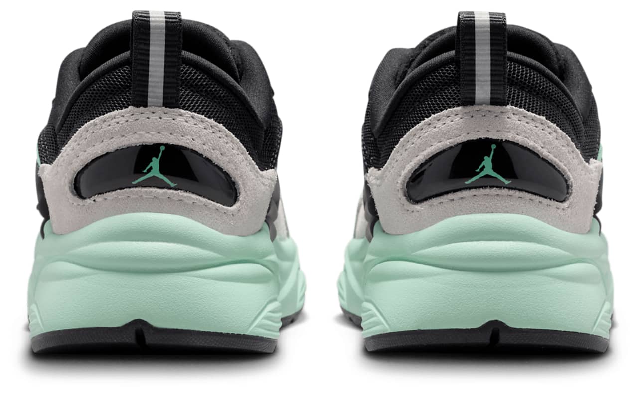 Jordan Trunner Sneaker Pink/Blue M 4.5 / W 6 New