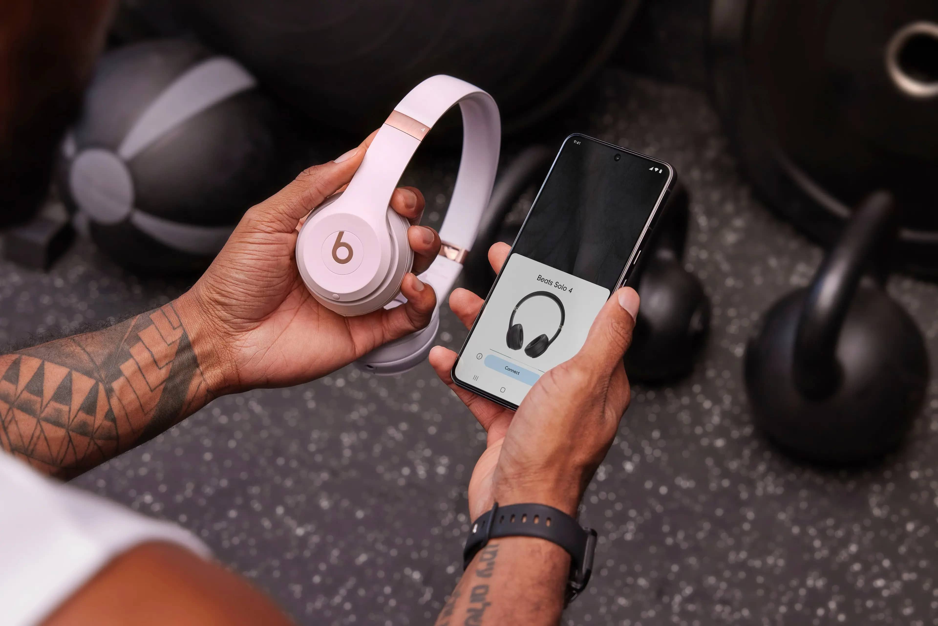 Beats Solo 4 On-Ear Headphones & Earbuds Pink New