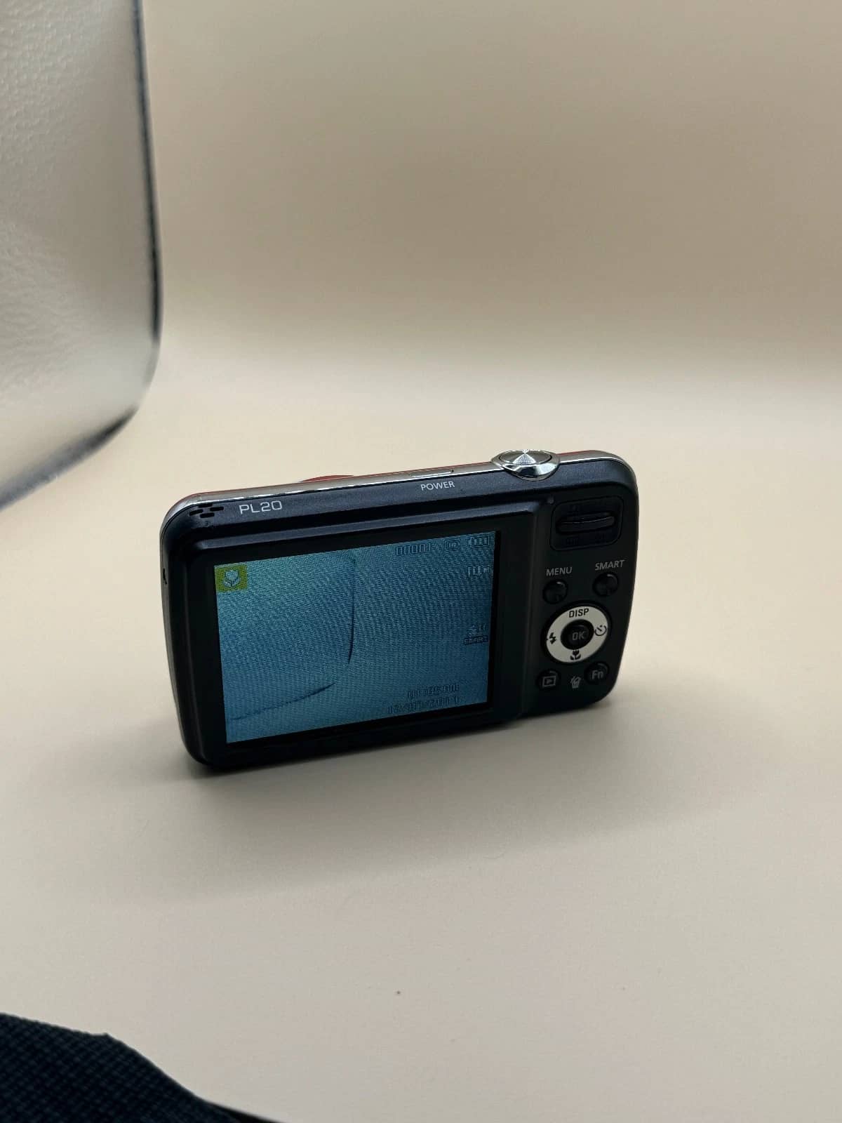 Samsung PL20 Digital Cameras Red Open-Box Excellent