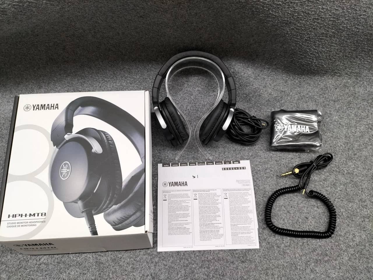 Yamaha HPH-MT8 Headphones & Earbuds Black New