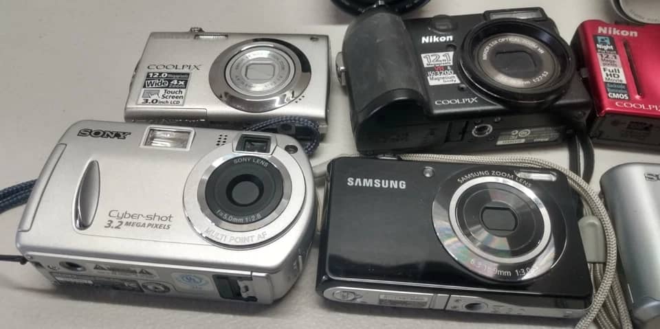 Nikon COOLPIX P5100 Digital Cameras Black New
