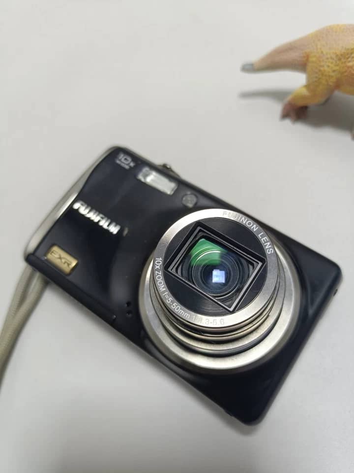 Fujifilm f80exr Digital Cameras Black New