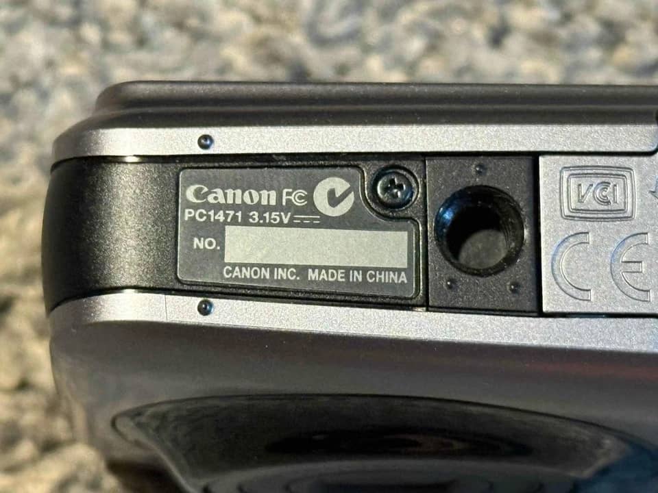 Canon A490 Digital Cameras Silver Refurbished - Acceptable