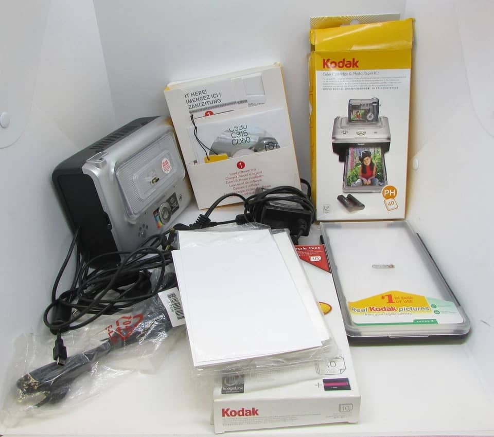 Kodak c530 Digital Cameras Silver New