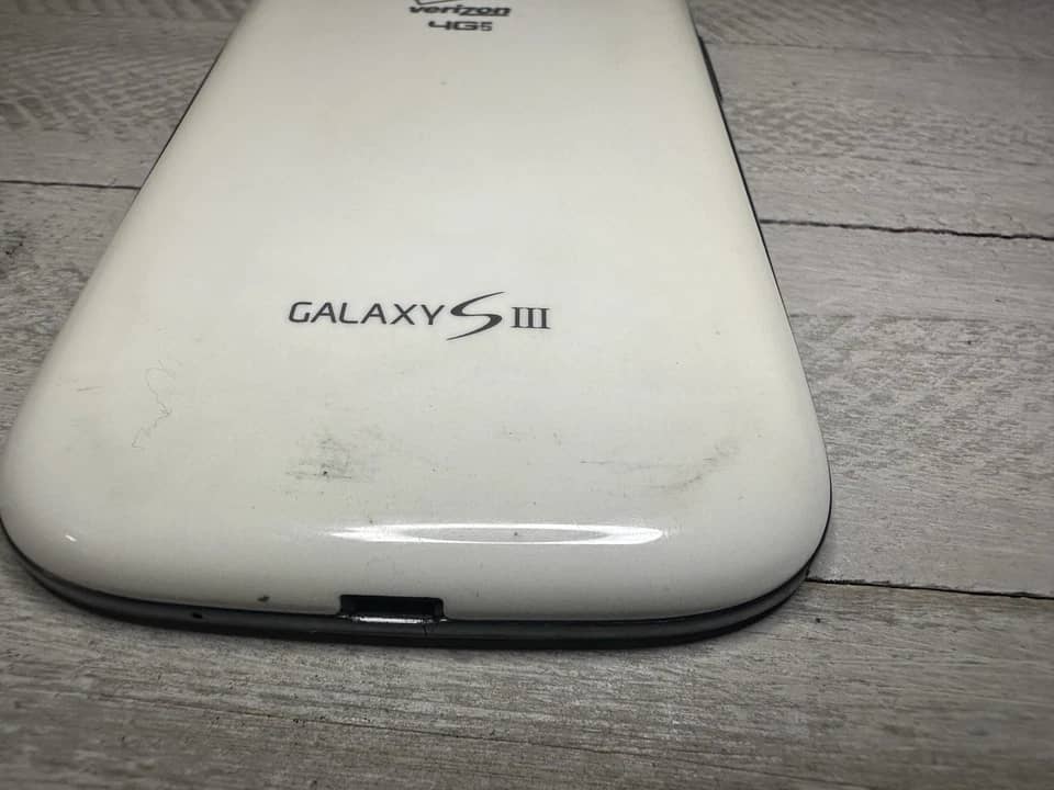 Samsung Galaxy S III Cell Phones White 16GB Unlocked New