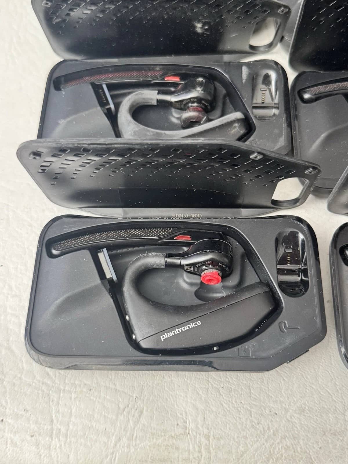 Plantronics Voyager 5200 Headphones & Earbuds Black New