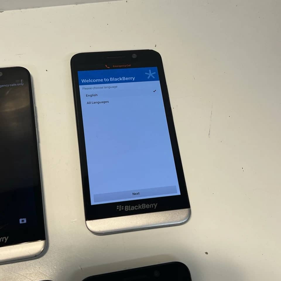 BlackBerry Z30 Cell Phones 16GB Unlocked New