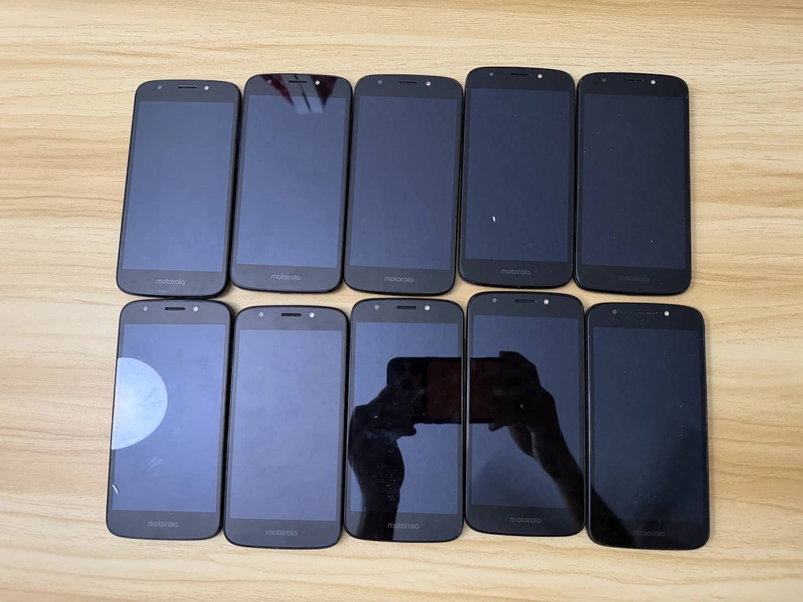 Motorola E5 go Cell Phones Black 16GB Verizon New
