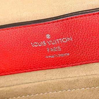 Louis Vuitton Lockme Shoulder Bag Women's bags Black Used - Like New