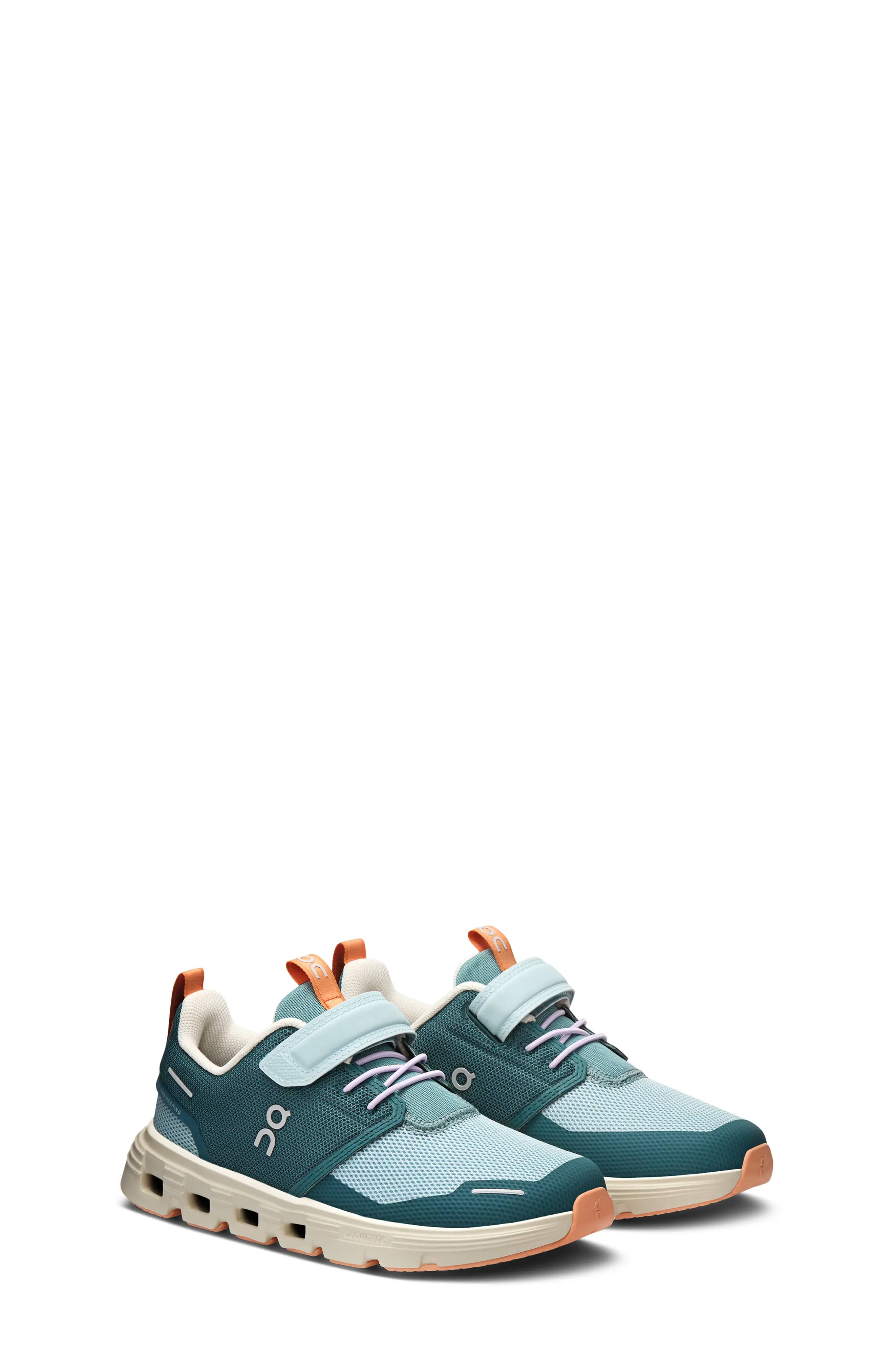 On Cloud Play 2 Sneaker Black/White 1 New