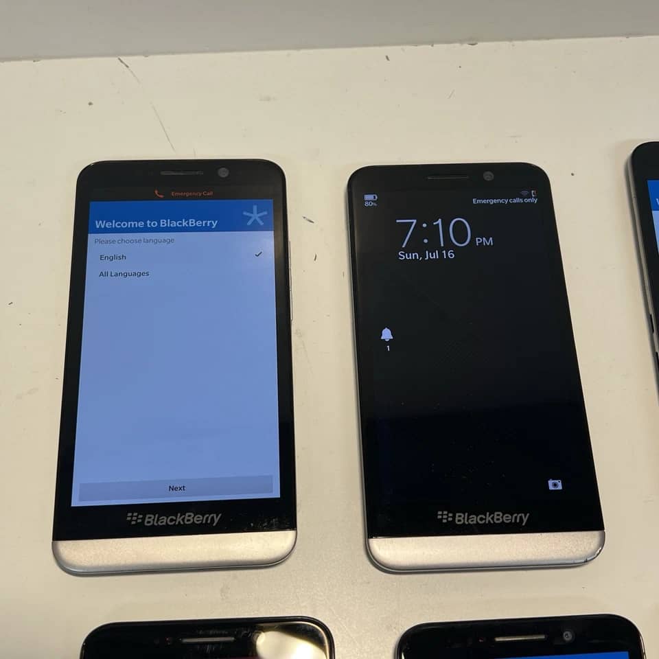 BlackBerry Z30 Cell Phones 16GB Unlocked New