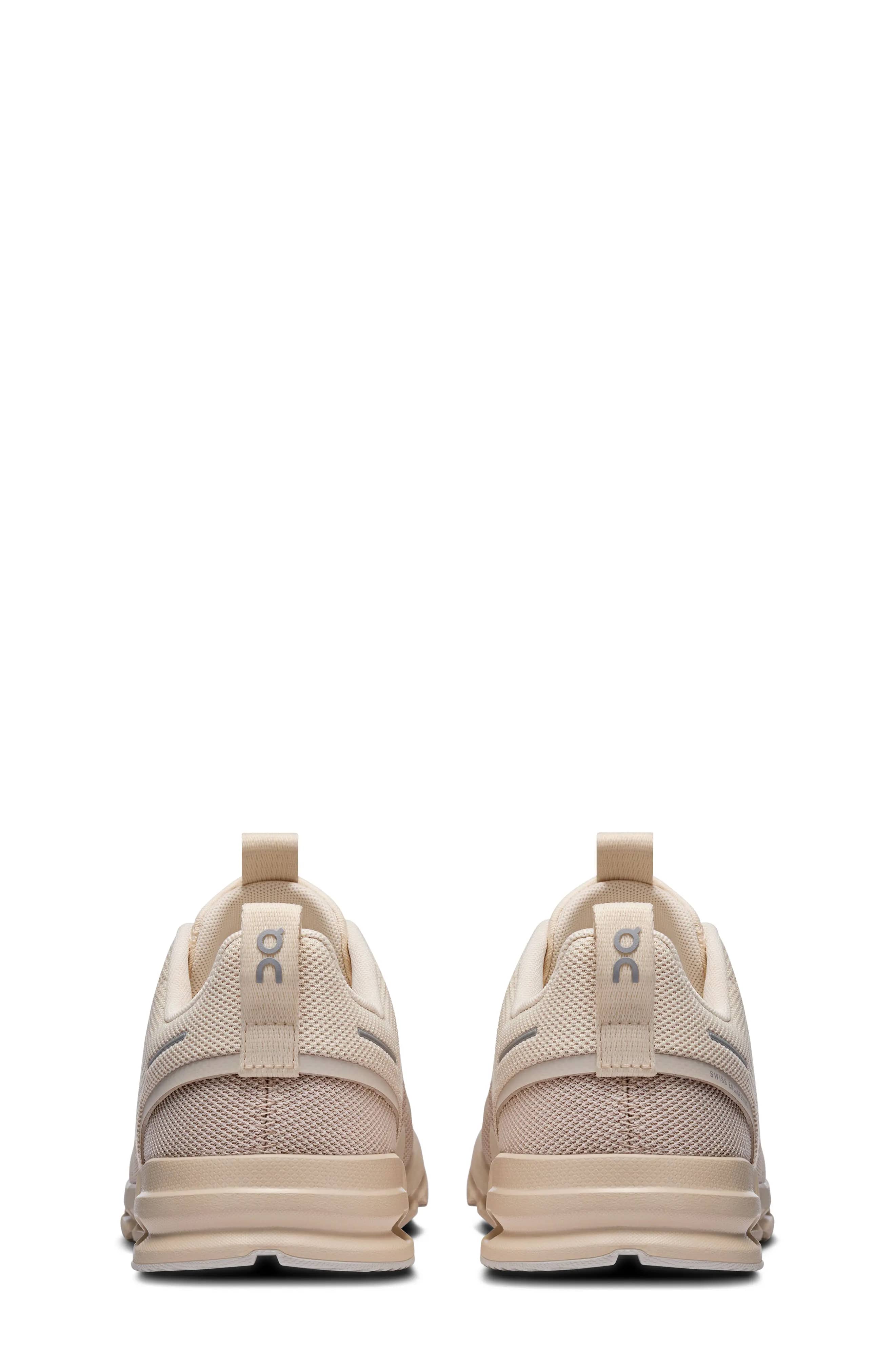 On ' Cloud Sky Running Sneaker Black Full Size Run New