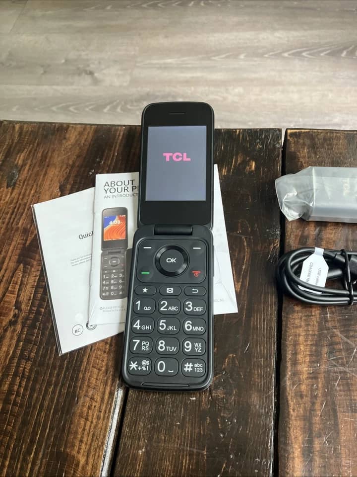 TCL FLip 2 Cell Phones Black 16GB Tracfone New