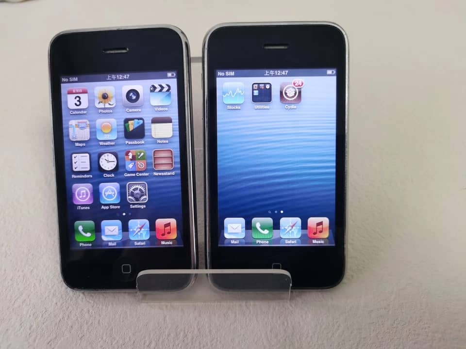 Apple iPhone 3GS Cell Phones Black 32GB Locked New