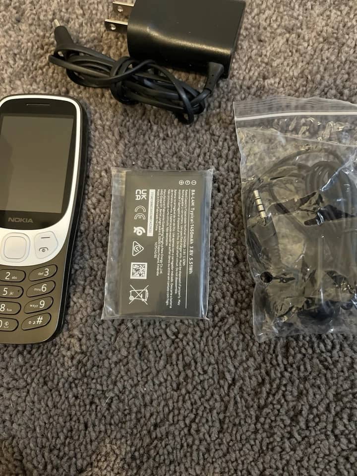 Nokia 3210 Cell Phones Gray Not specified Unlocked Open Box