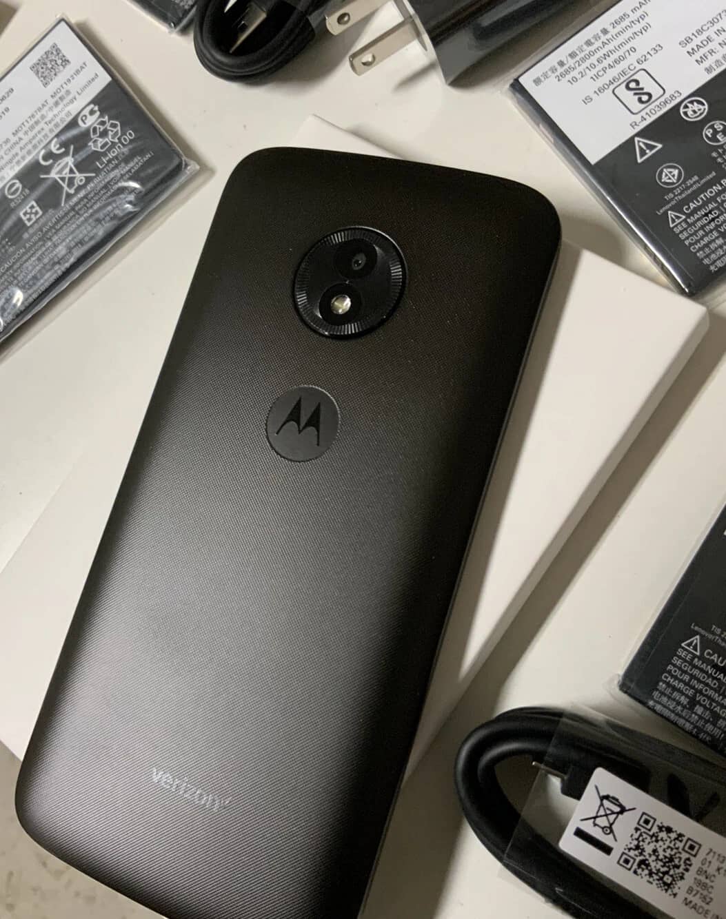 Motorola Moto E5 Play Cell Phones Black 16GB Locked New