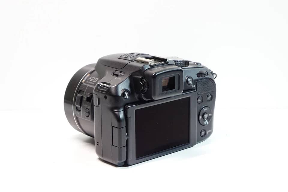 Panasonic LUMIX FZ200 Digital Cameras Black Body Only New