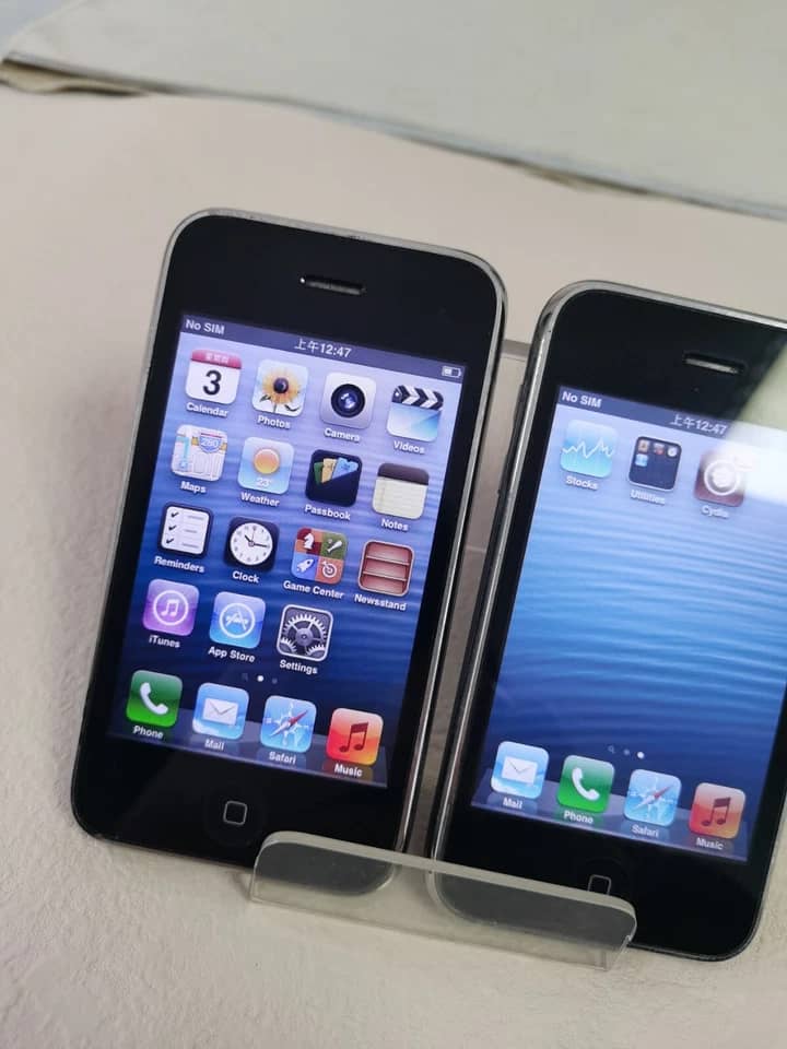 Apple iPhone 3GS Cell Phones Black 32GB Locked New
