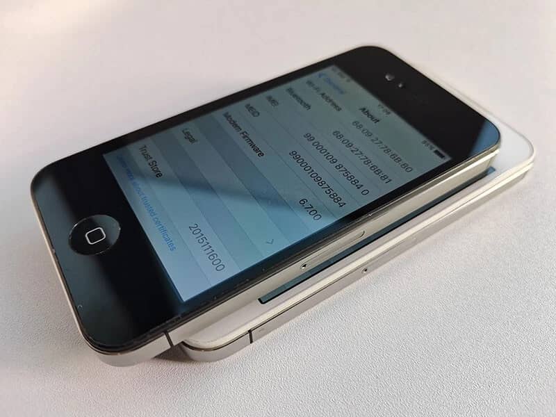 Apple iPhone 4 Cell Phones Black 16GB Unlocked New
