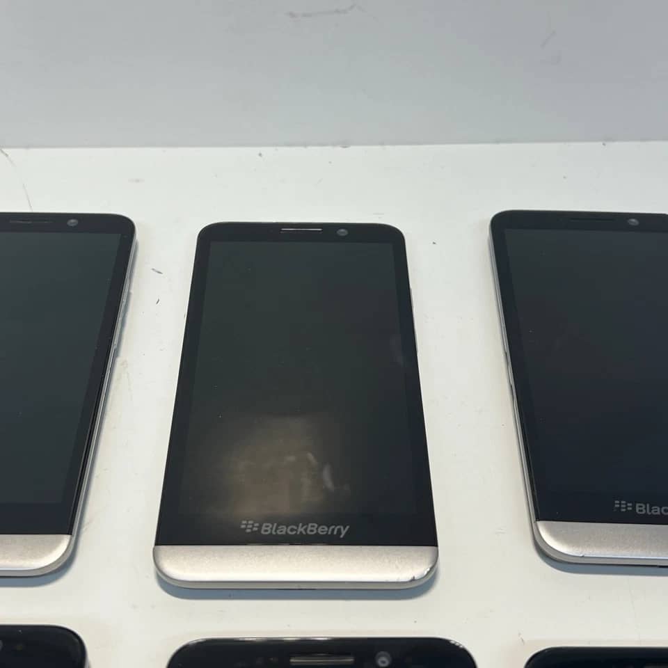 BlackBerry Z30 Cell Phones 16GB Unlocked New