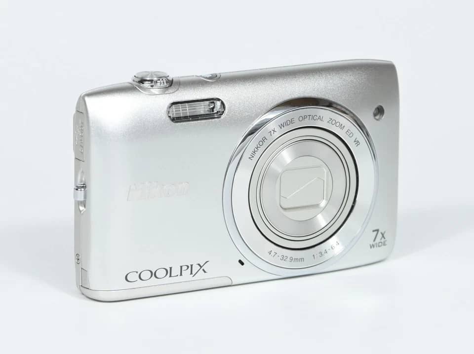 Nikon COOLPIX S3500 Digital Cameras Purple Body Only New