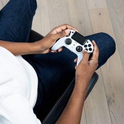Nacon Revolution 5 Pro Pro Controllers (Game) White New