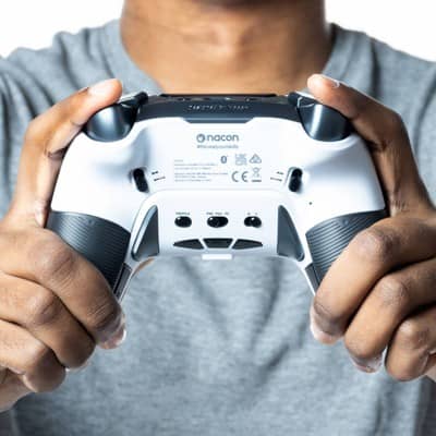 Nacon Revolution 5 Pro Pro Controllers (Game) White New
