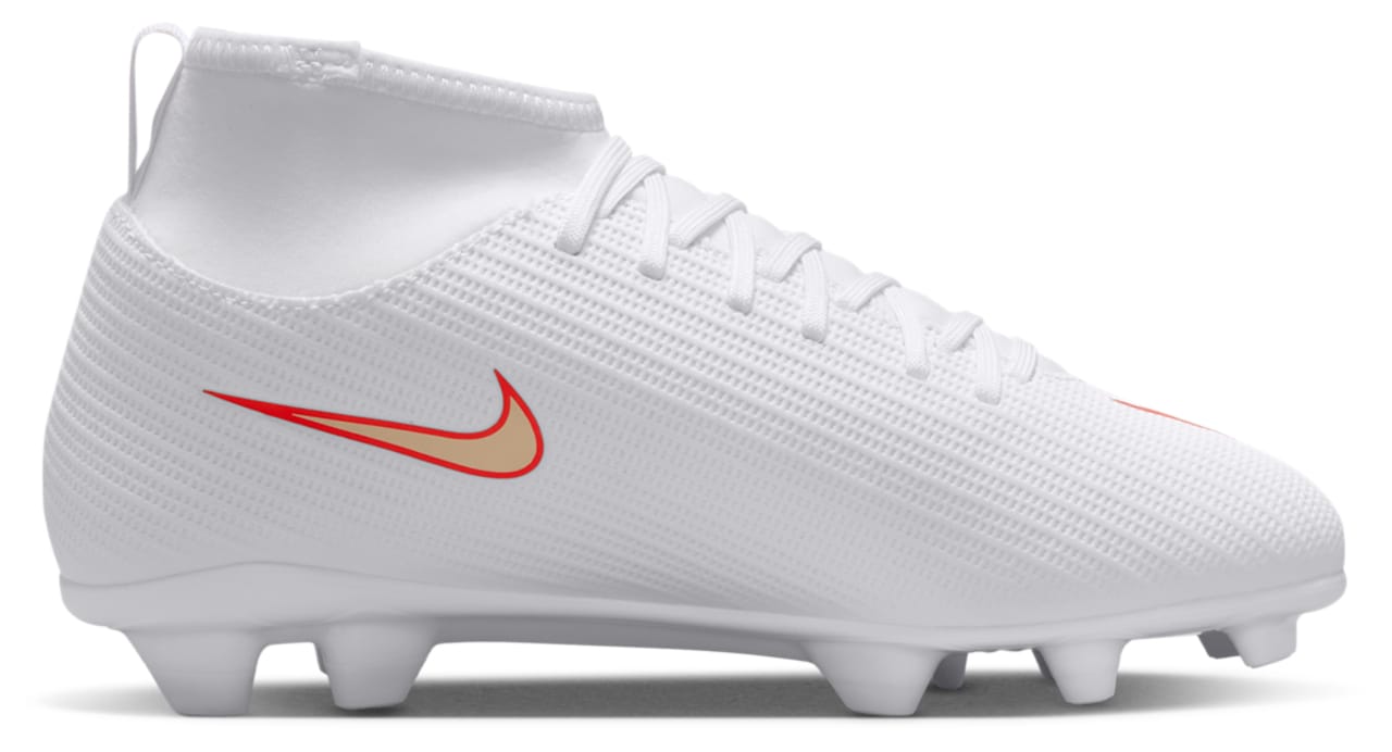 Nike Jr Superfly 11 Club Fg/Mg T Sneaker White 5.5 New