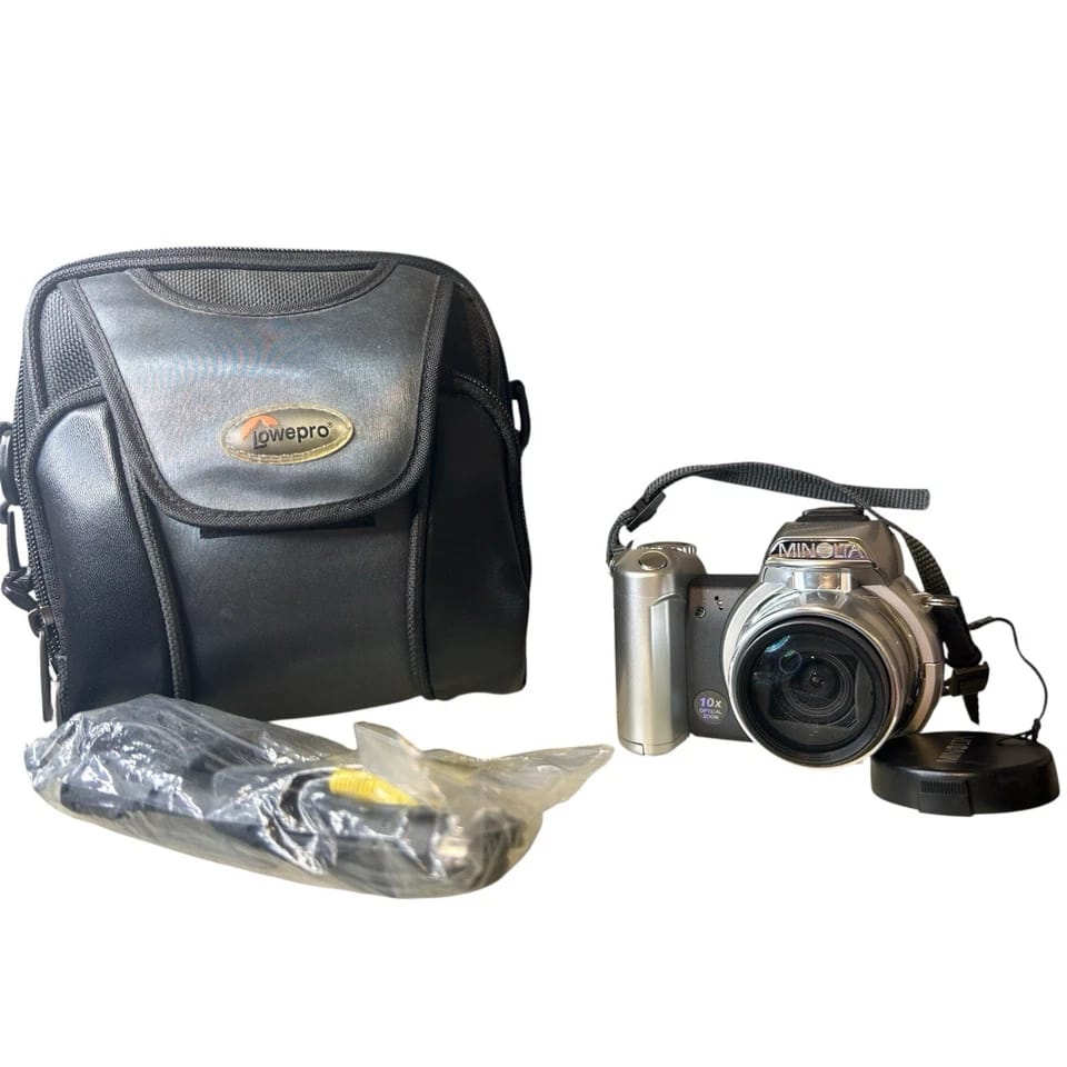 Minolta DiMAGE Z1 Digital Cameras