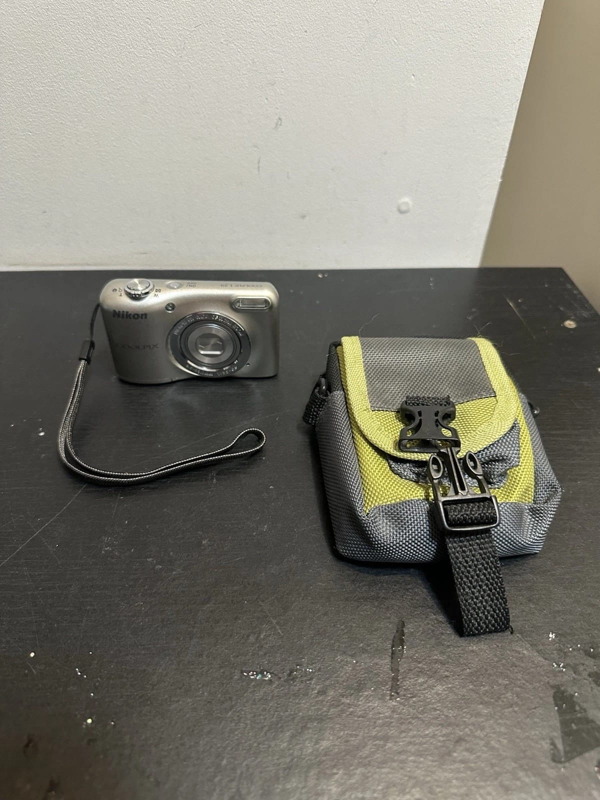 Nikon l29 Digital Cameras Red Used - Very Good Body Only