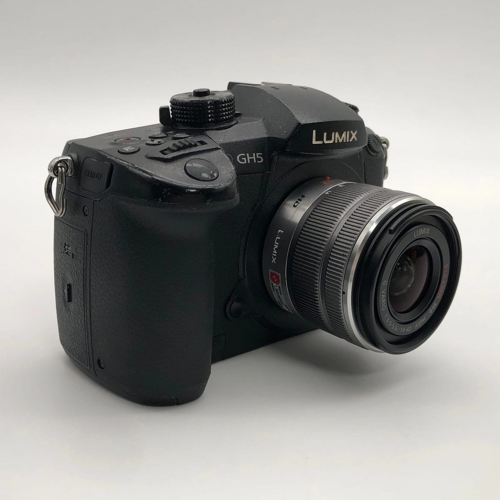 Panasonic LUMIX GH5 Digital Cameras Black New w/ 12-60mm Kit