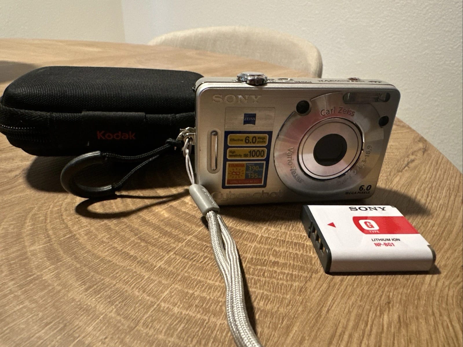Sony Cyber-shot DSC-W50 Digital Cameras Silver New Body Only