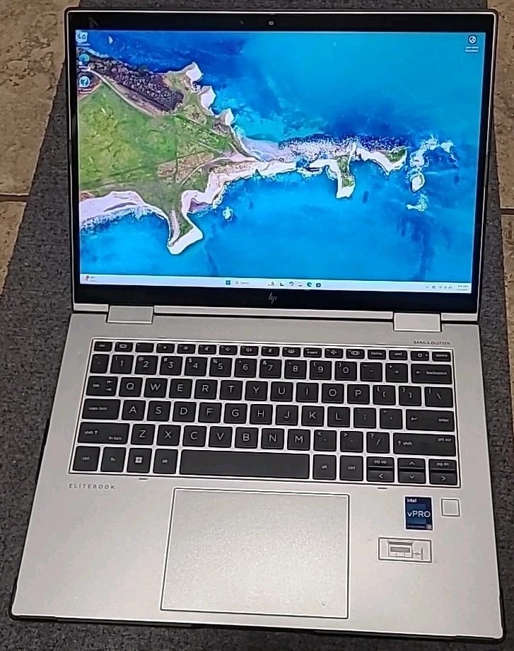 HP EliteBook 1040 G9 Computers