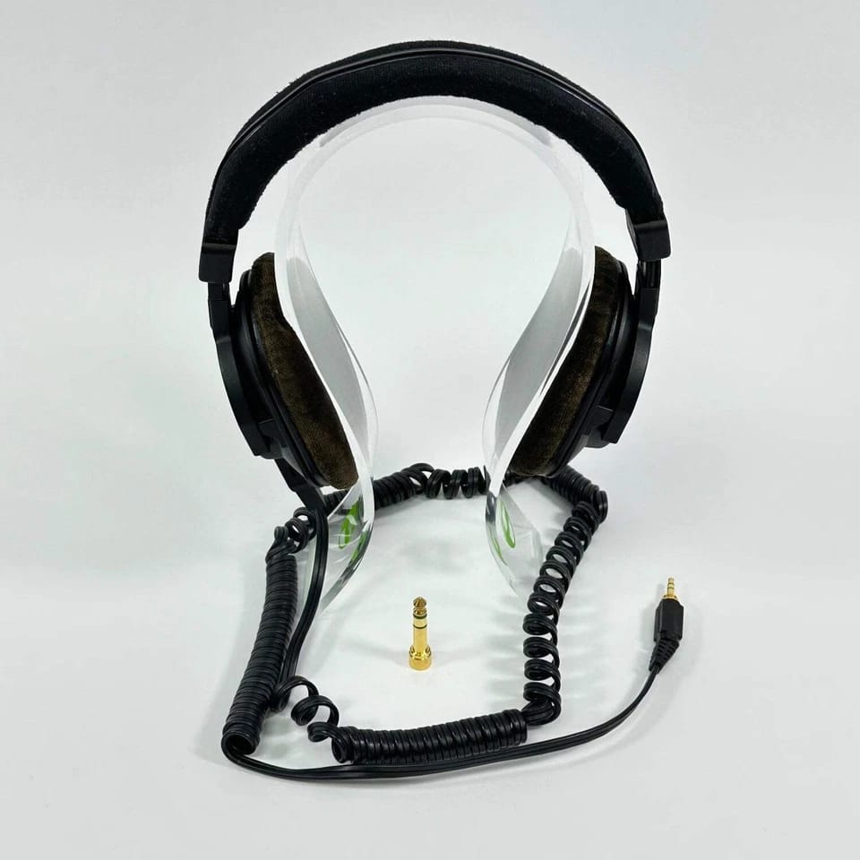 Beyerdynamic DT 250 Headphones & Earbuds Black New