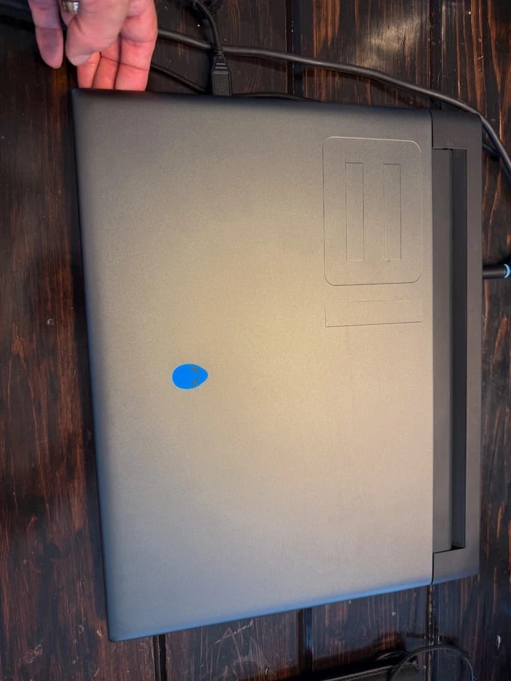 Dell Alienware m18 R2 Computers