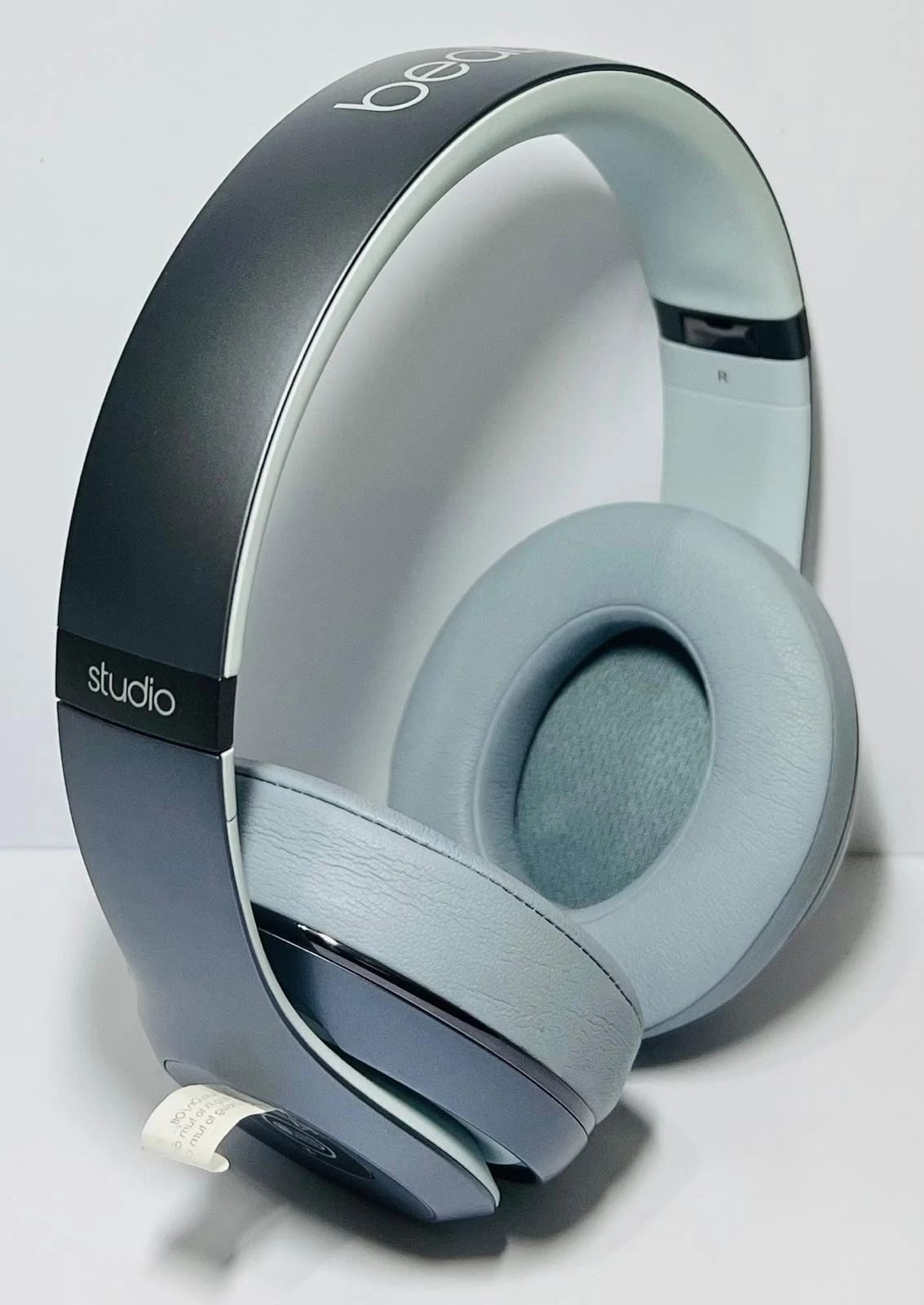 Beats Studio 2.0 Headphones & Earbuds Red New