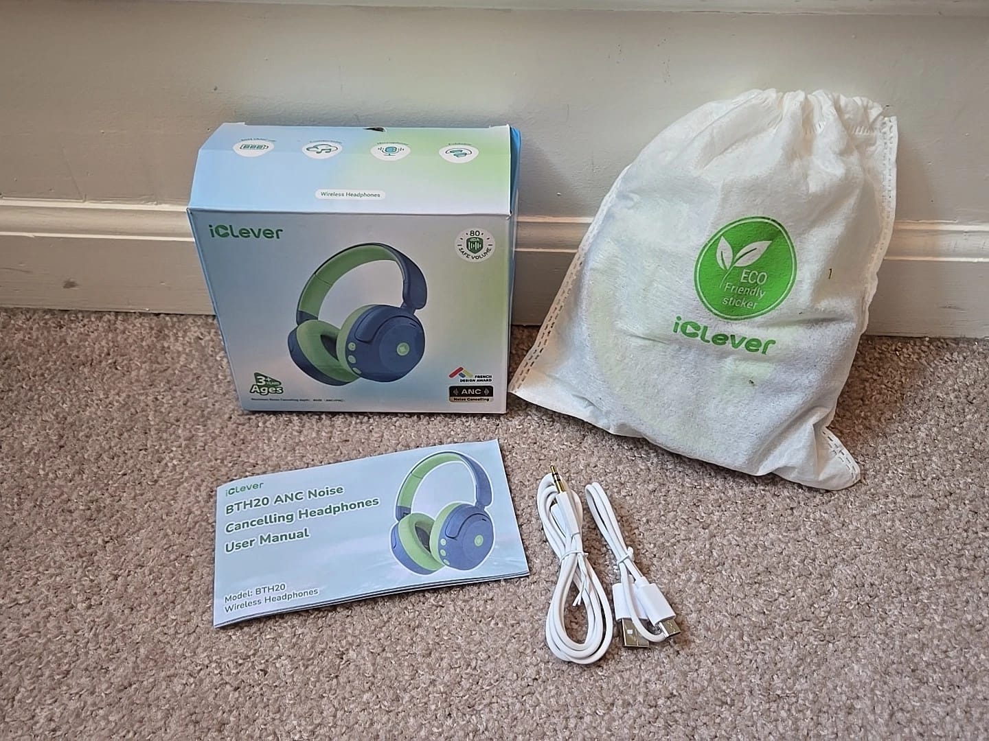 iClever BTH20 Headphones & Earbuds Blue New