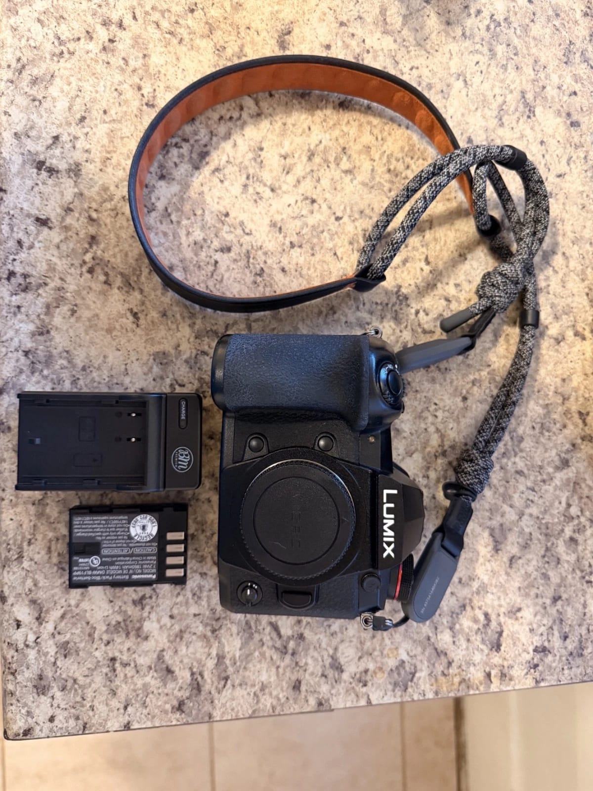 Panasonic Panasonic Lumix DC-G9 Digital Cameras Black Used - Good Body Only