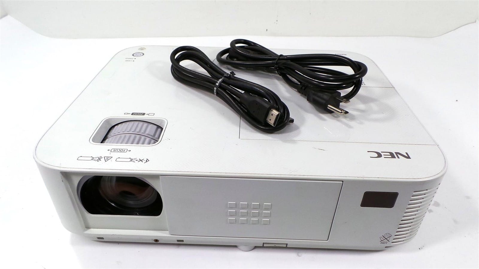 NEC NP-M402X Projectors Used - Good