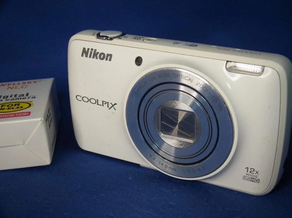 Nikon COOLPIX S810c Digital Cameras White New Body Only