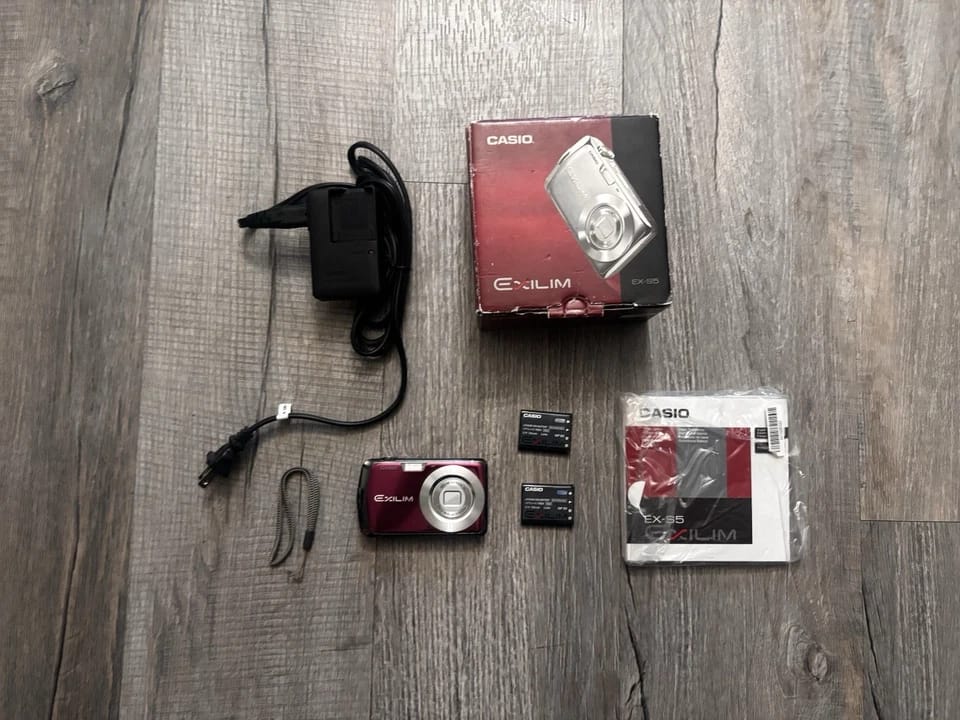 Casio Exilim EX-S5 Digital Cameras Purple New Body Only