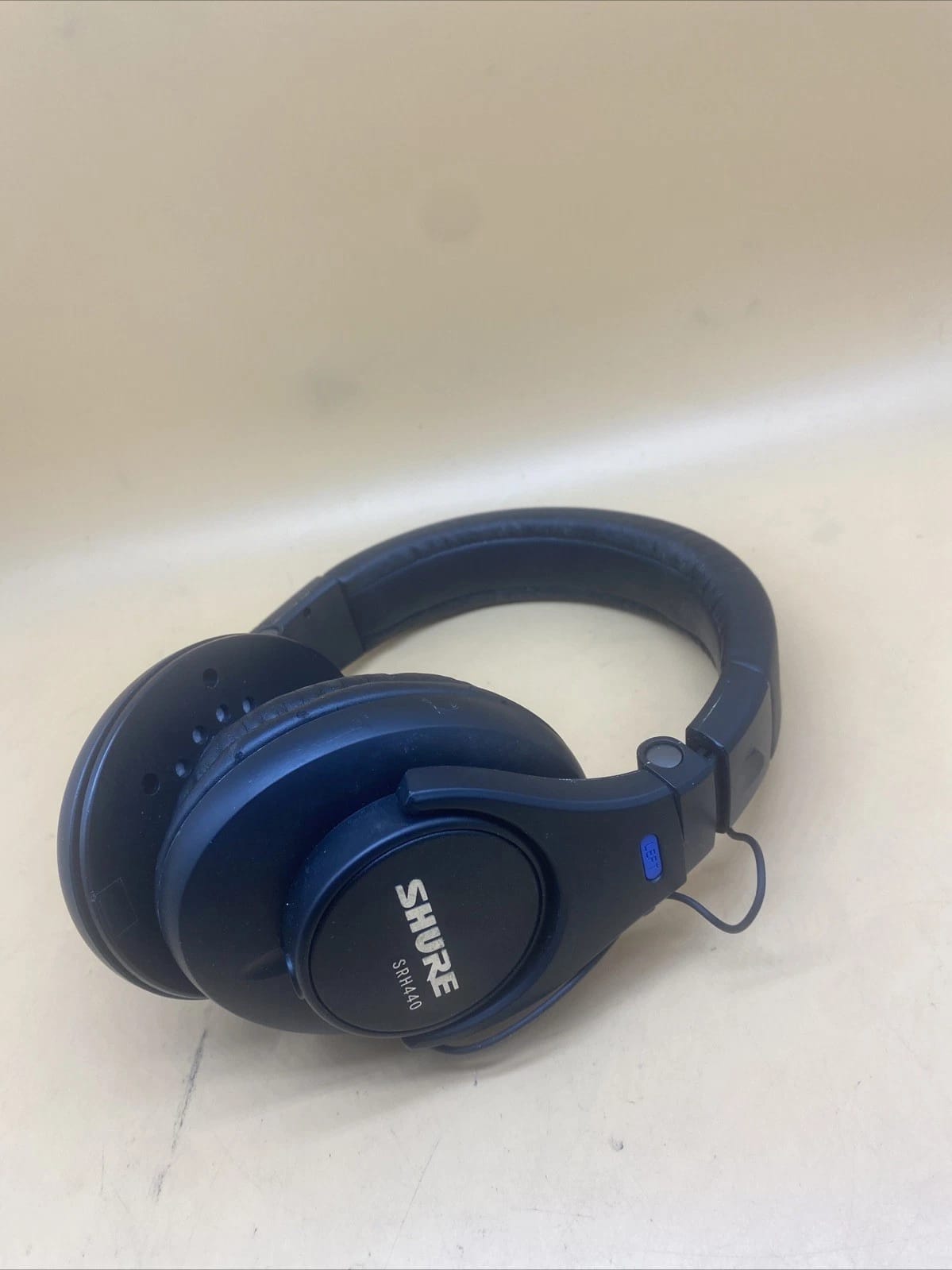 Shure SRH440 Headphones & Earbuds Black New
