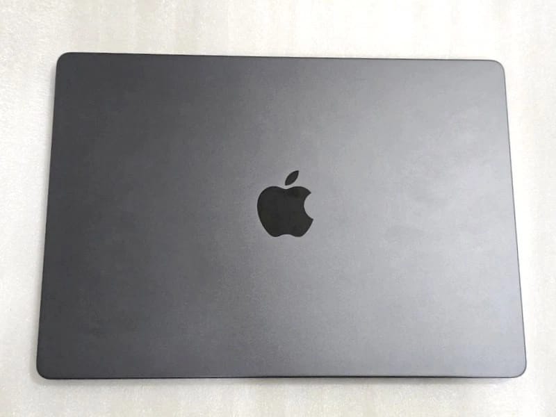 Apple MacBook Pro 15.4-inch Mid 2017 Computers 256GB 16GB Refurbished - Excellent