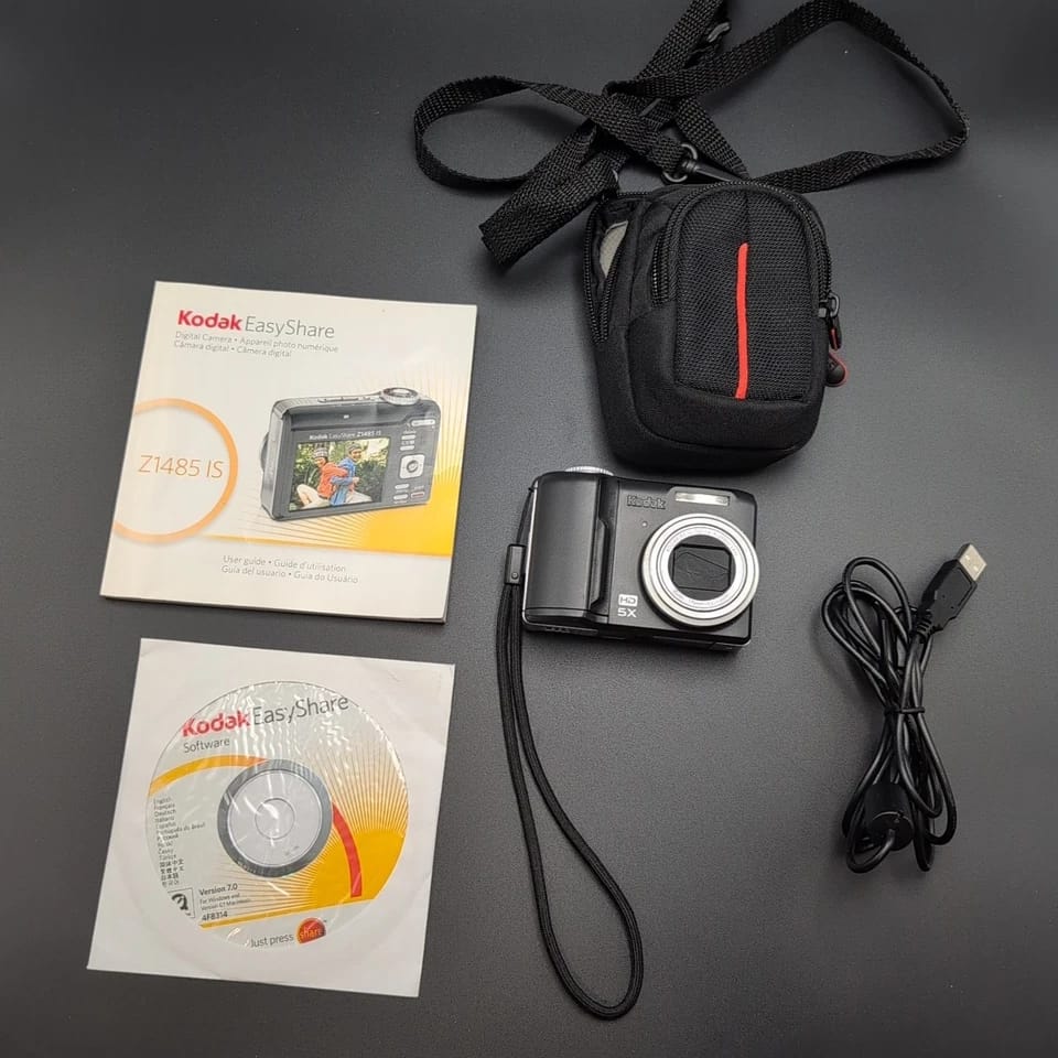 Kodak EasyShare Z1485 IS Digital Cameras Blue Used - Good Body Only