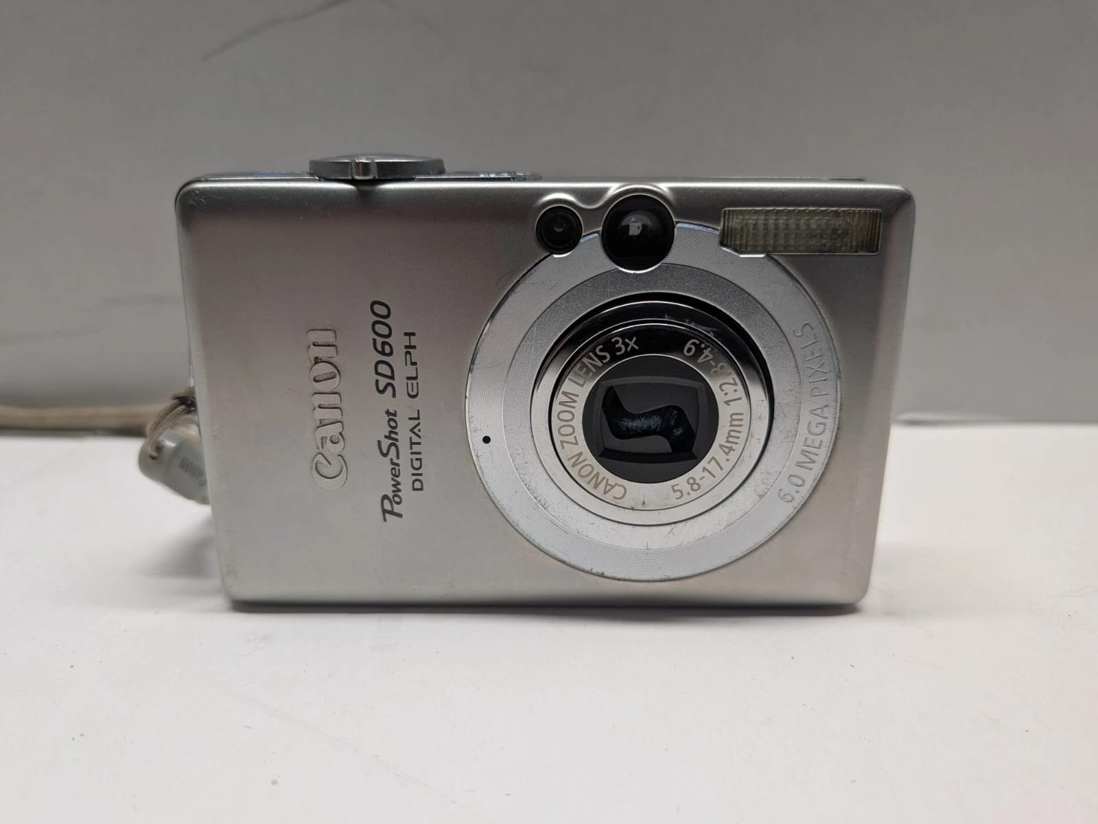Canon PowerShot SD600 Digital Cameras Silver Open-Box Excellent Body Only