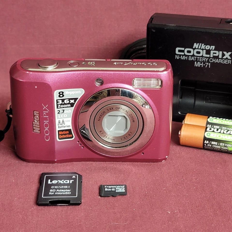 Nikon COOLPIX L19 Digital Cameras Silver Used - Good Body Only