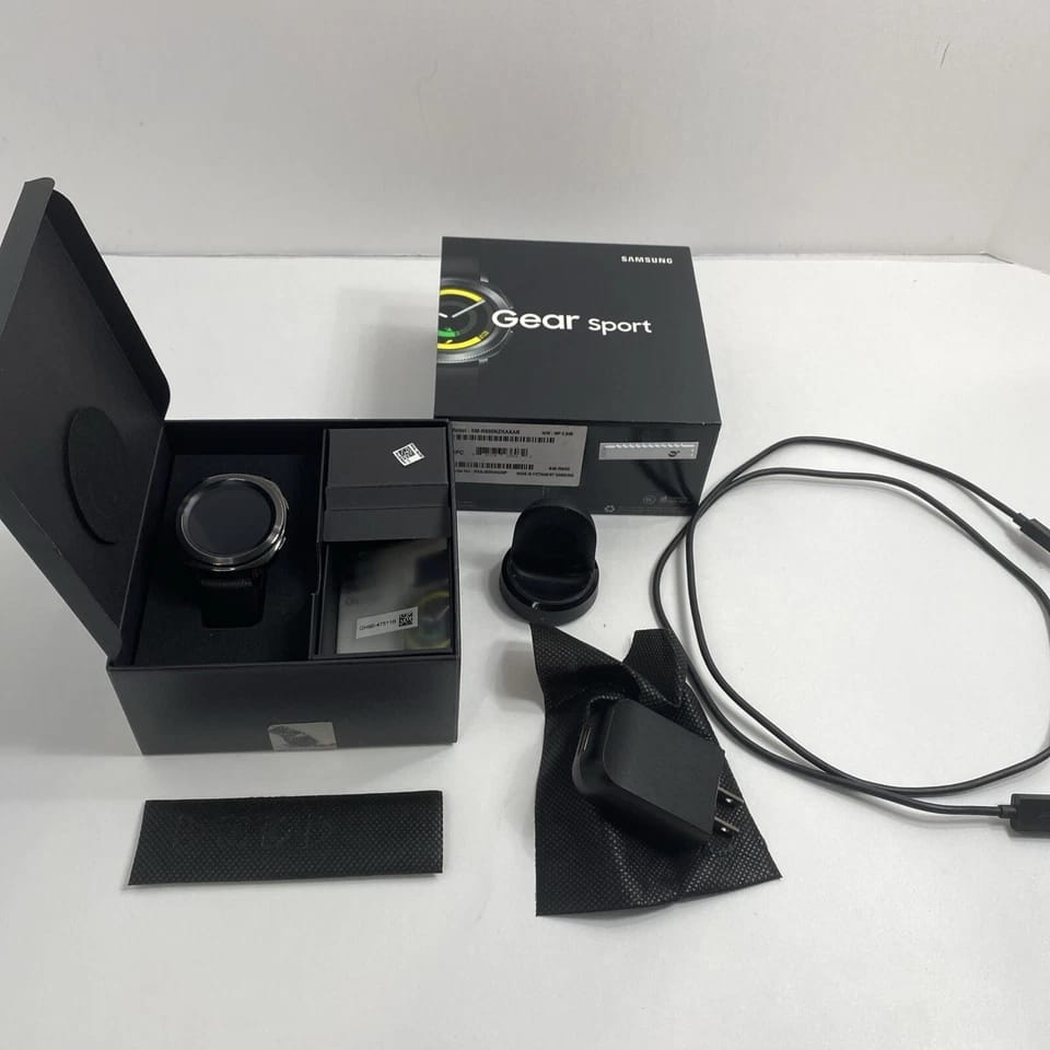 Samsung Samsung Gear Sport Smartwatches Black 46mm Open-Box Excellent