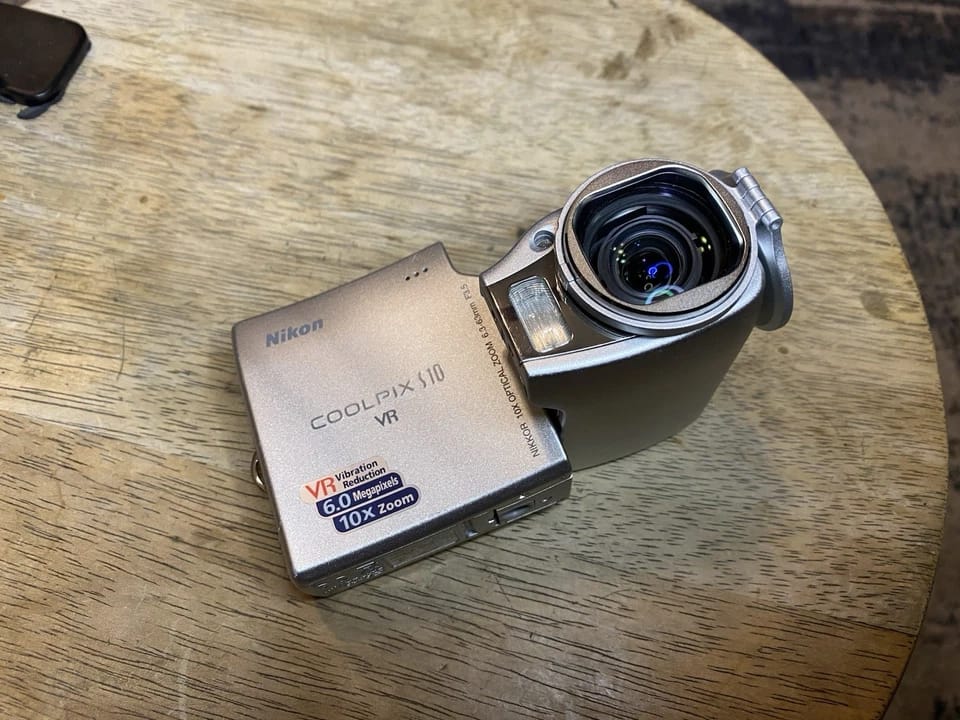 Nikon COOLPIX S10 Digital Cameras Silver New Body Only
